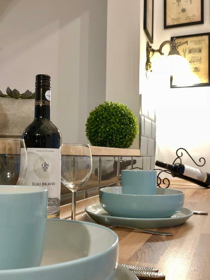 エゲル Frank Apartman Deluxeヴィラ エクステリア 写真