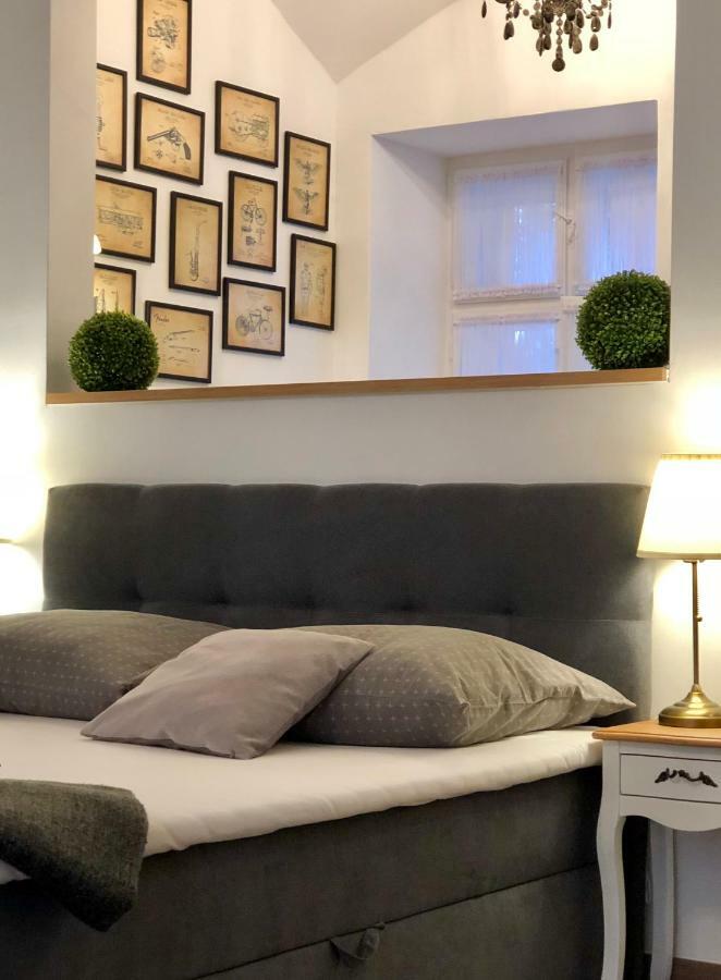 エゲル Frank Apartman Deluxeヴィラ エクステリア 写真